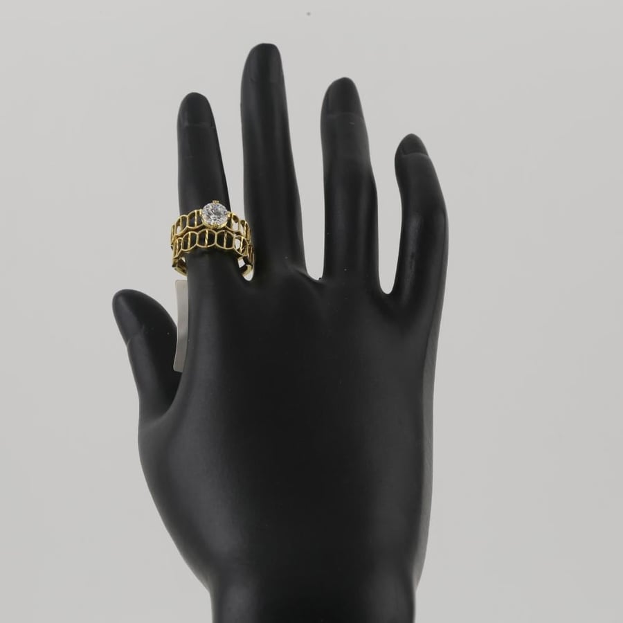 Tunz oval gold ring with a shiny line with a diamond design - 18 karat