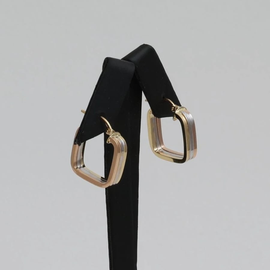 Gold ring - 18 karat