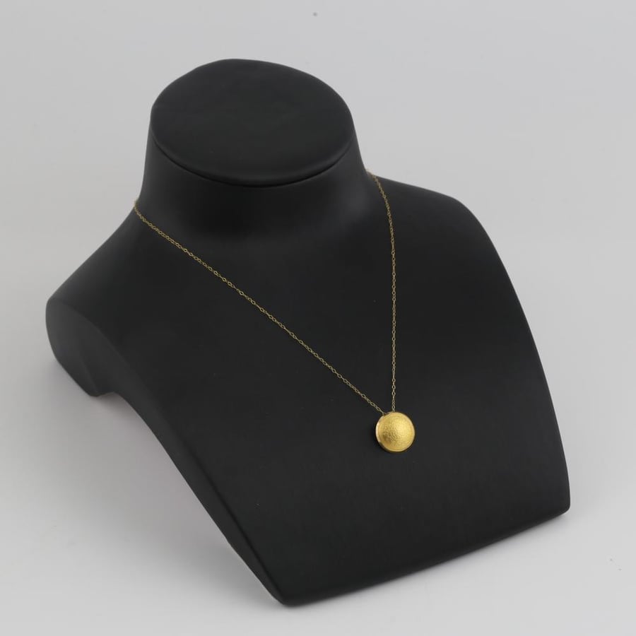 Half a gold set with dome and Kingdom design - 21 karat