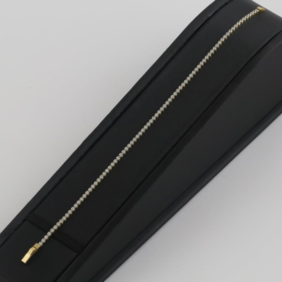 Gold tennis bracelet - 18 karat