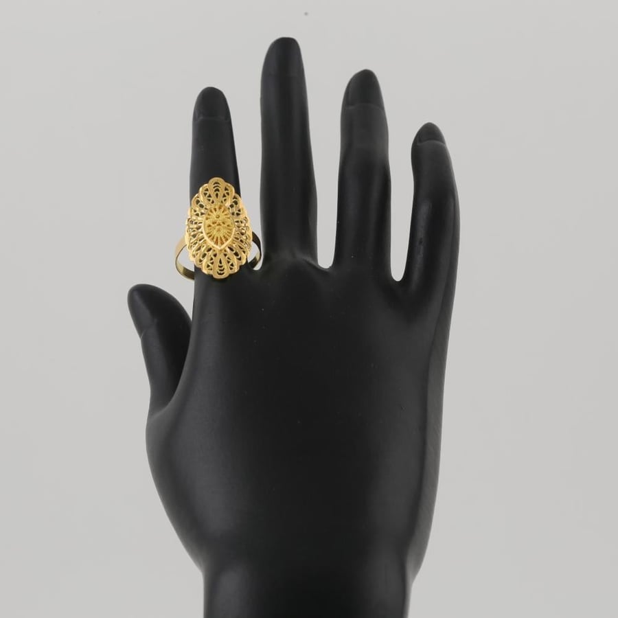 A double distinctive gold ring - 21 karat