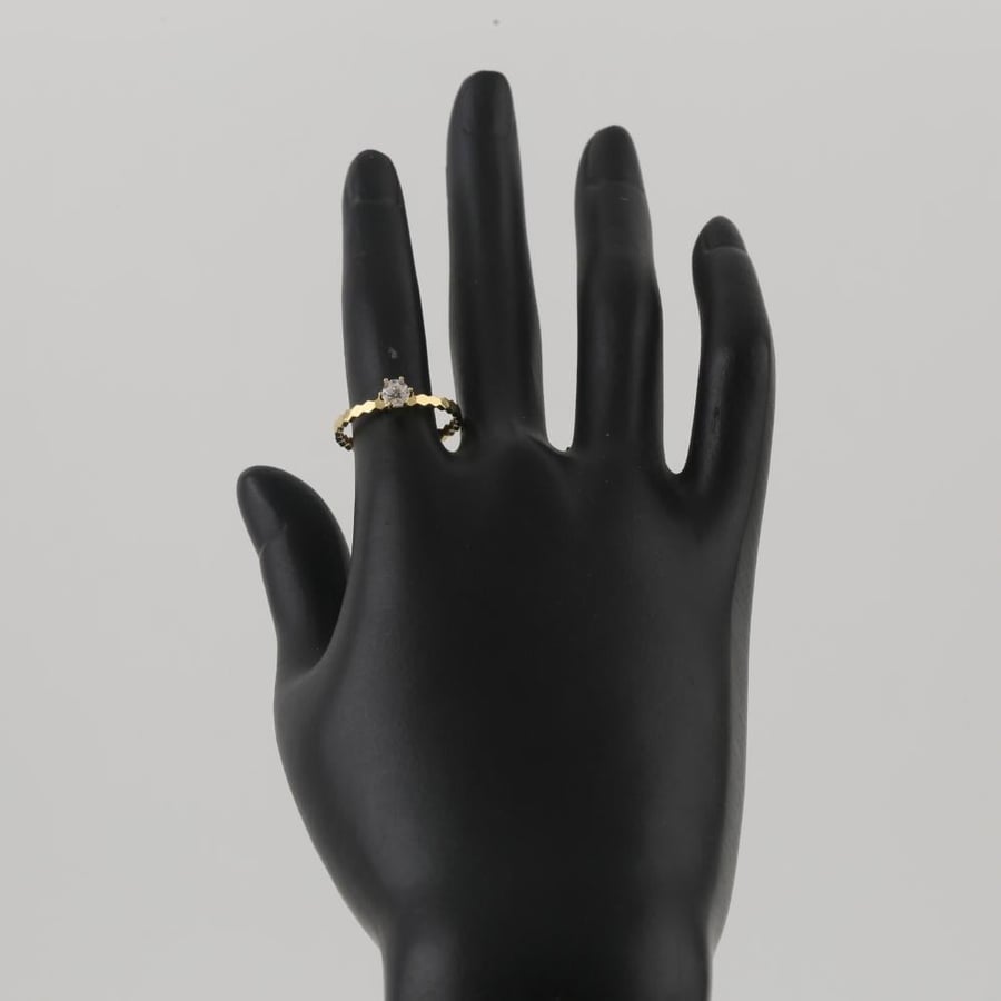 Hexagonal gold ring with diamond design - 18 karat