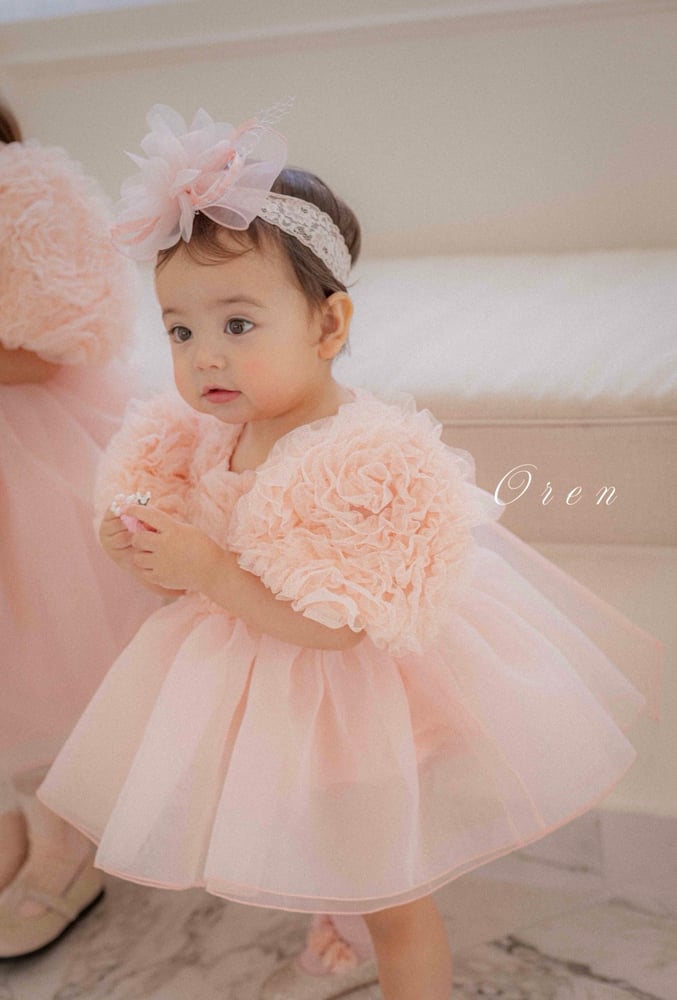 Girls' dress pink