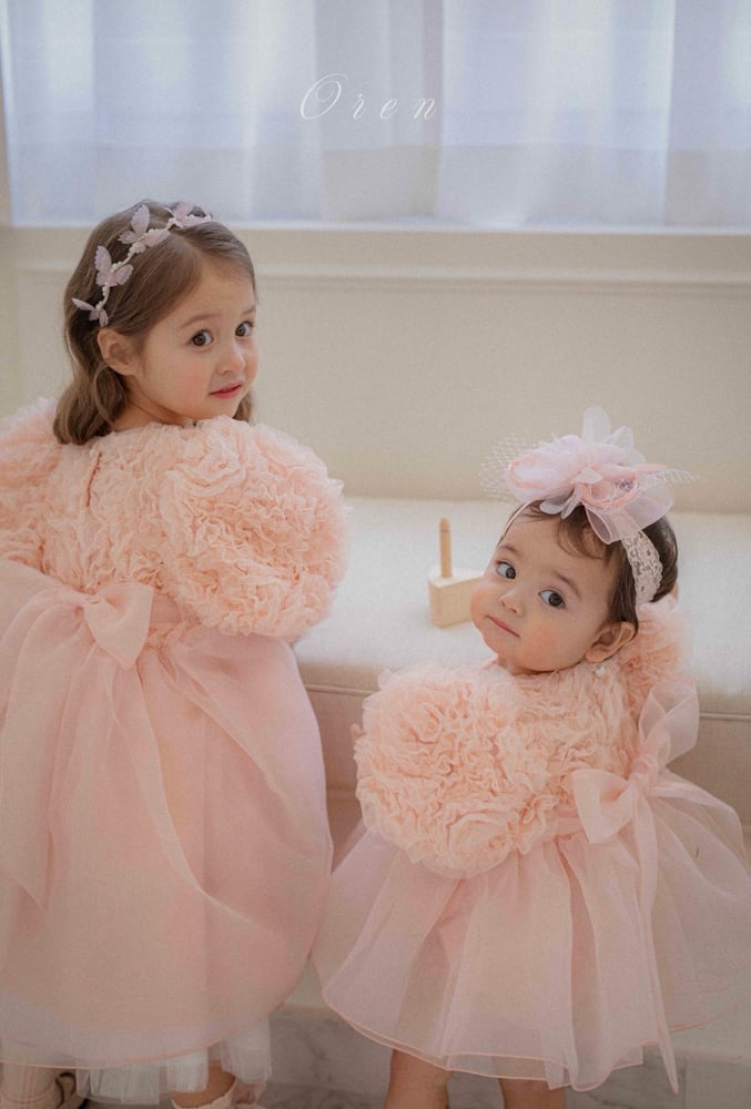 Girls' dress pink