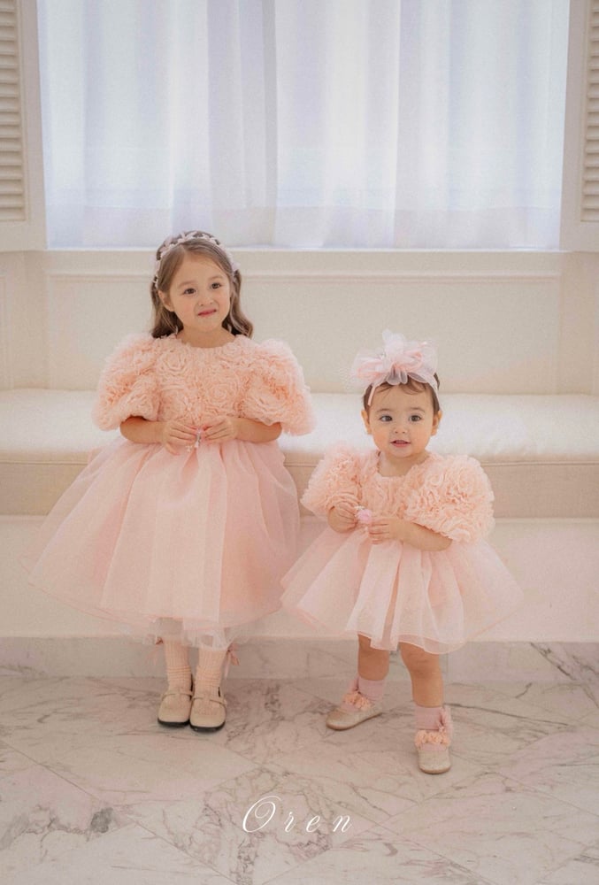 Girls' dress pink
