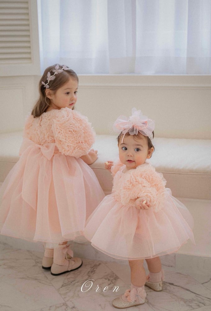 Girls' dress pink