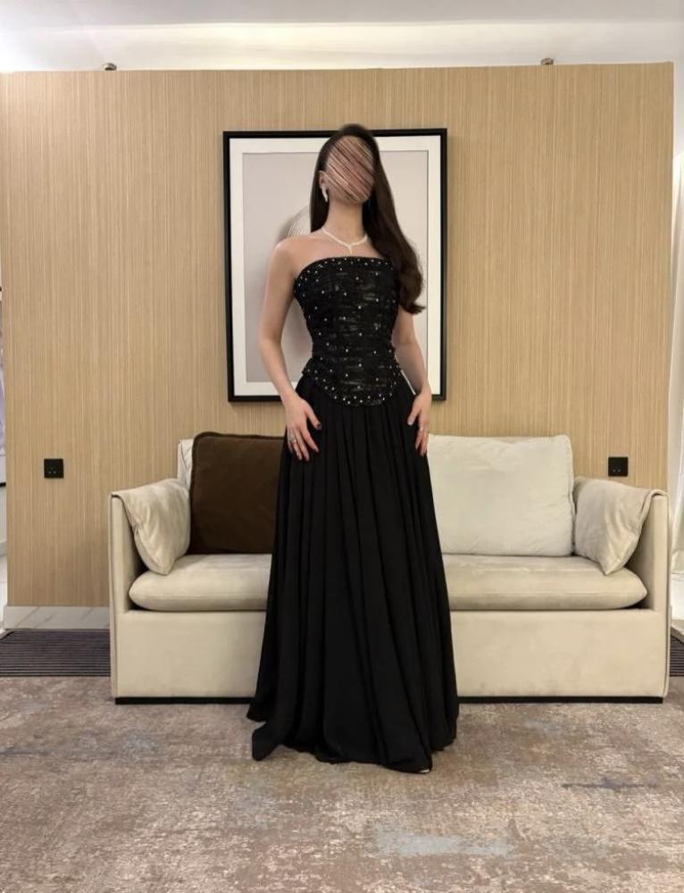 Elegant Black Women's Dress - فستان أسود أنيق للنساء