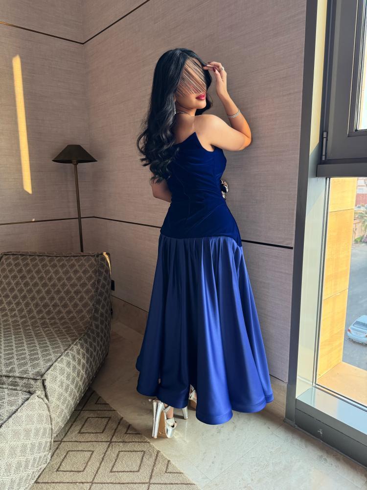 B439