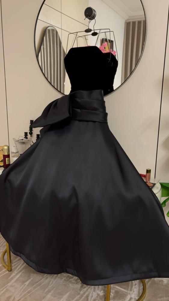 Elegant Black Dress - فستان أسود أنيق