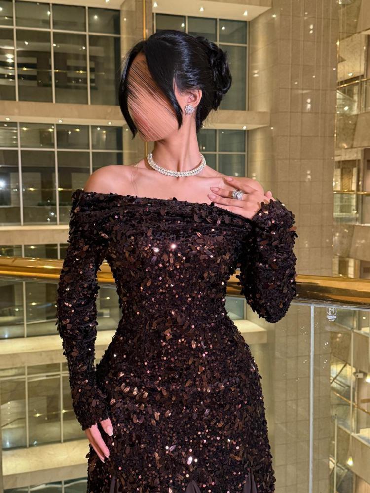 Sequin Off-Shoulder Evening Dress - فستان سهرة بترتر بكتف مكشوف