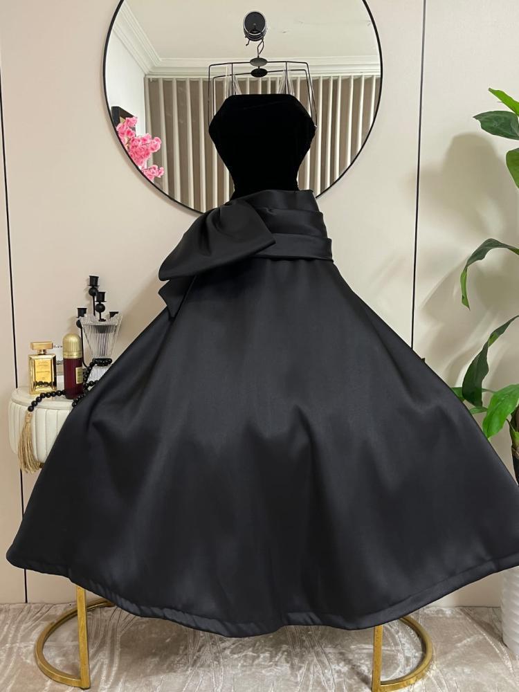 Elegant Black Dress - فستان أسود أنيق