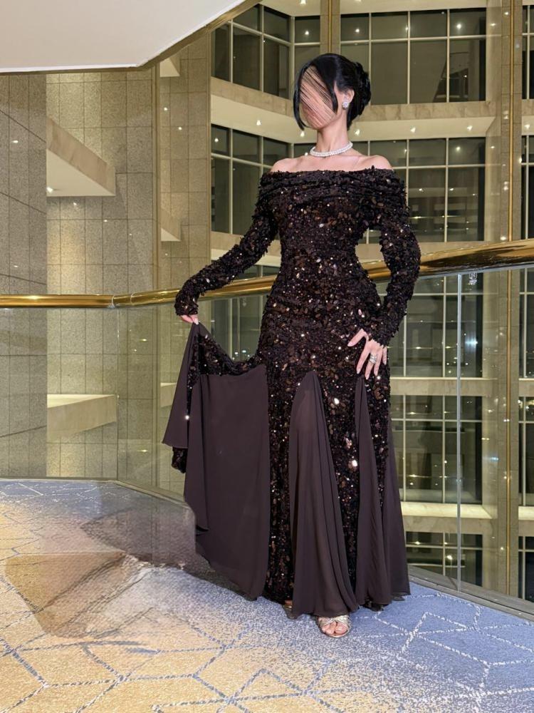 Sequin Off-Shoulder Evening Dress - فستان سهرة بترتر بكتف مكشوف