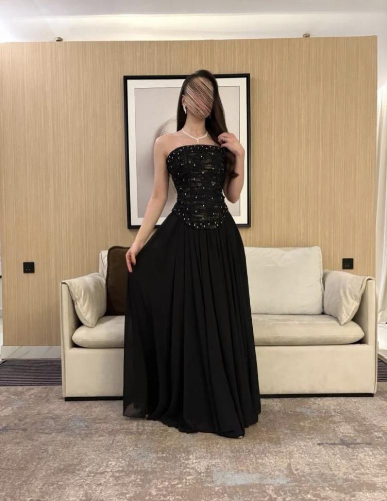 Elegant Black Women's Dress - فستان أسود أنيق للنساء