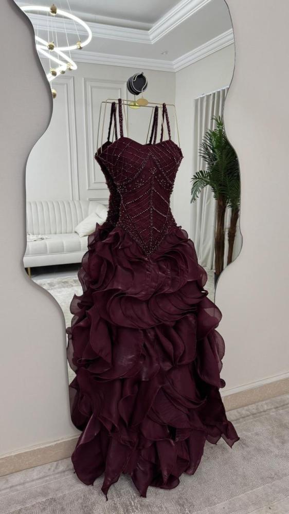 Elegant Ruffle Dress - فستان أنيق مكشكش