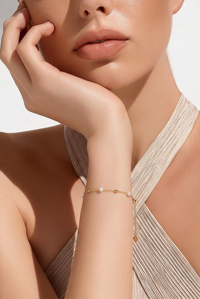 سوارة ذهب كور ليزر مع لؤلؤ الزراعي 18k