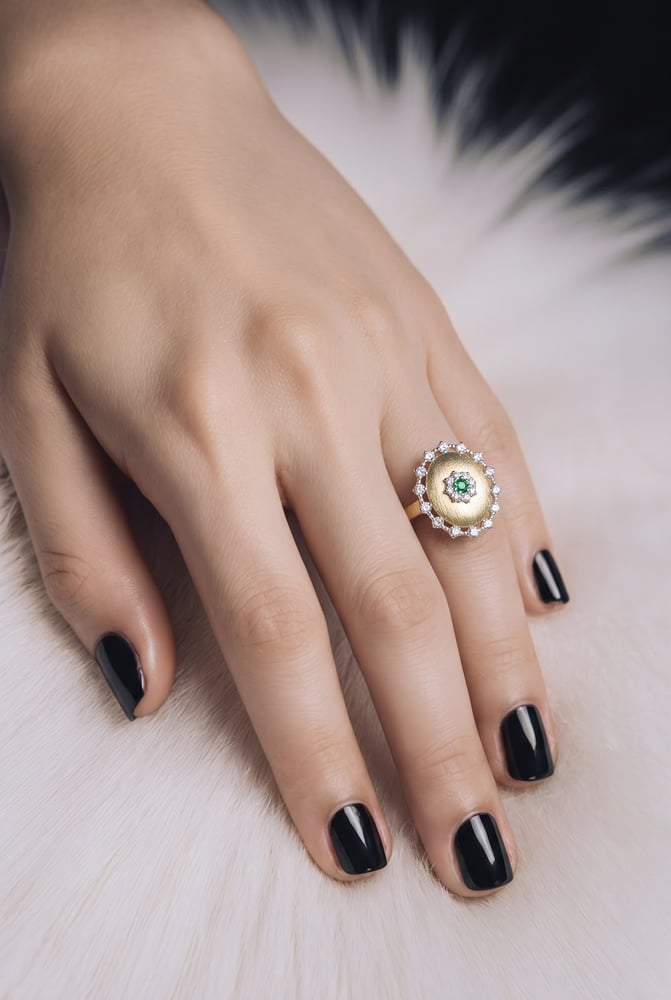 طقم ذهب تصميم مميز مطفي 18k
