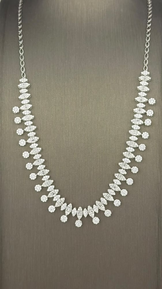 طقم ذهب تصميم الماس 18k
