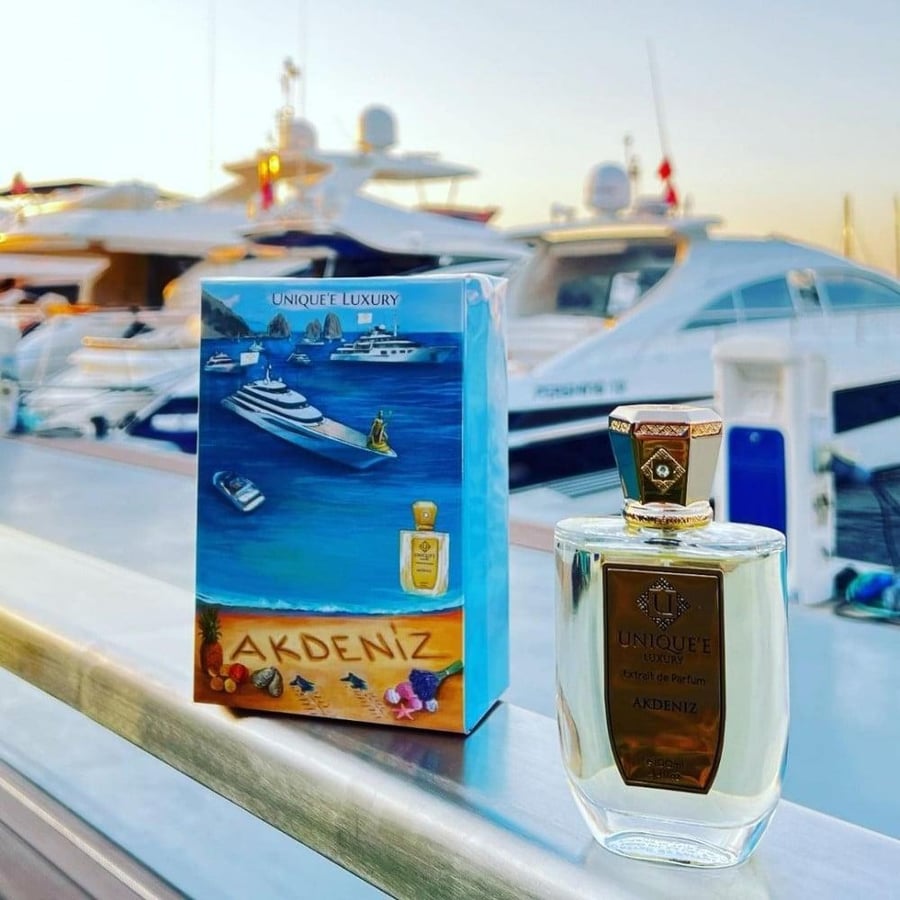 عطر يونيك لكجري اكدينيز اكستريت او دو بارفيوم 100 مل