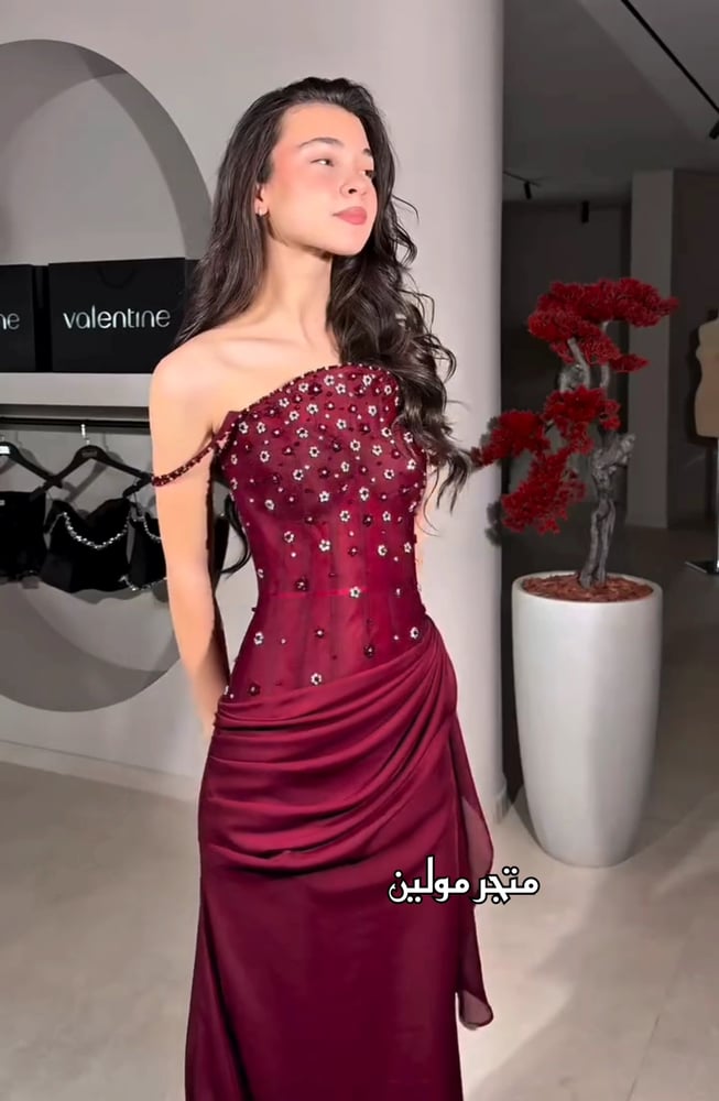 فستان باربي اسود و احمر متوفر لونين