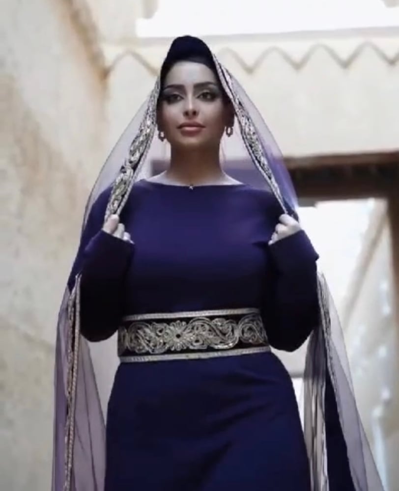 فستان سهره بنفسجي