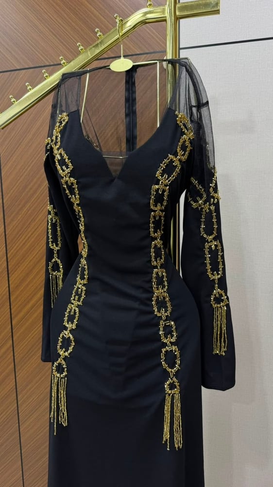 فستان سهرة أسود كريب استرتش مطرز  طويل للمناسبات والأعراس متجر مولين