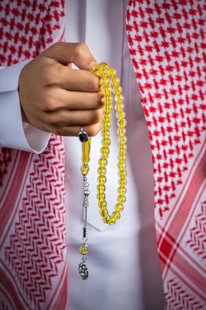 سبحة بكلايت شفاف زعفراني