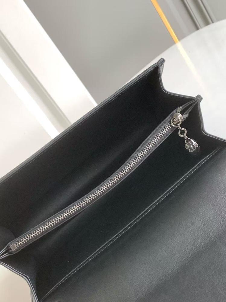 شنطة بولغاري Serpenti Forever مقاس 25cm