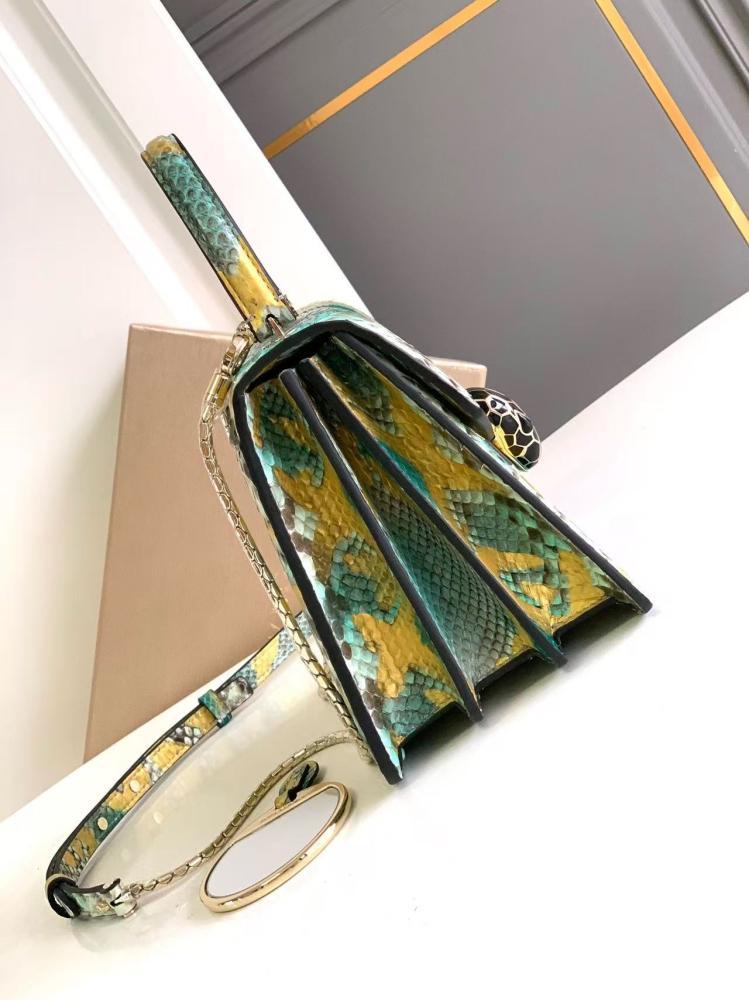 شنطة بولغاري Serpenti Forever مقاس 18cm