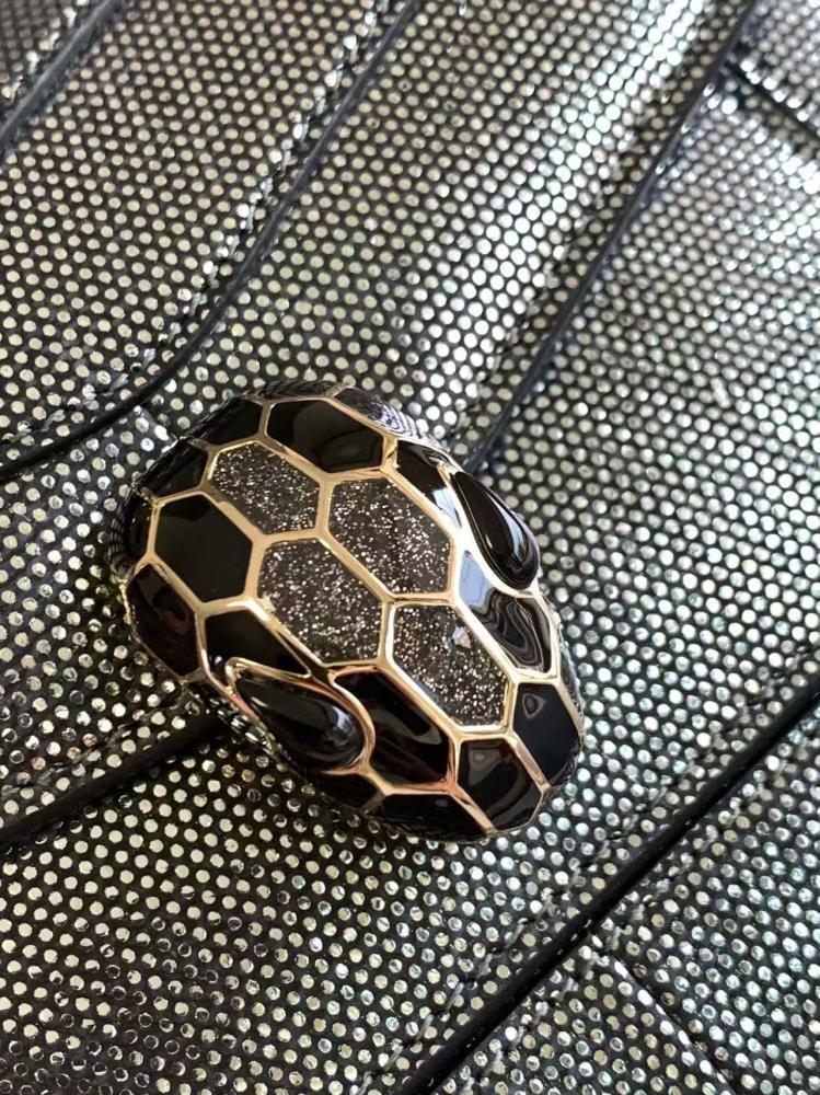 شنطة بولغاري Serpenti Forever مقاس 19cm