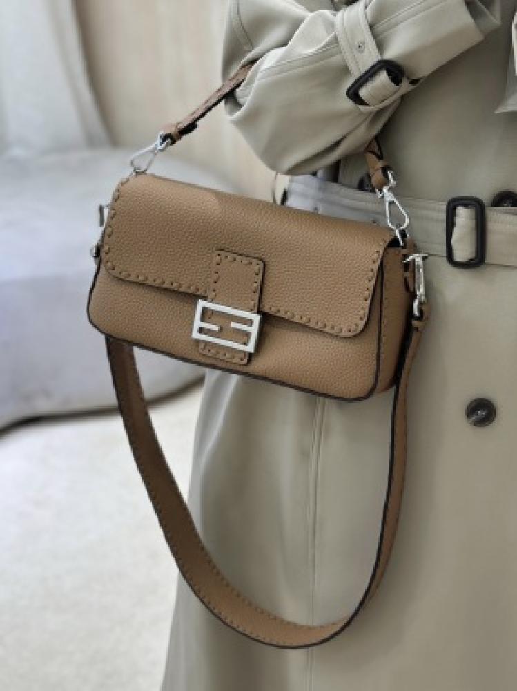 فندي bagutte 27CM