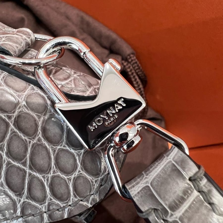 موينات Gabrielle Clutch مقاس 26cm