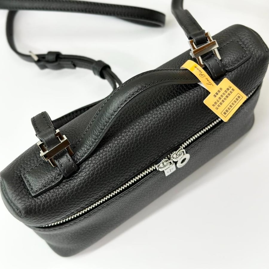 Extra pocket 19
