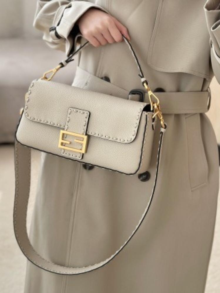 فندي bagutte 27CM