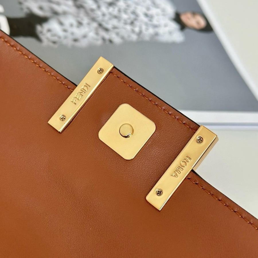 فندي فون باقيت 19 CM