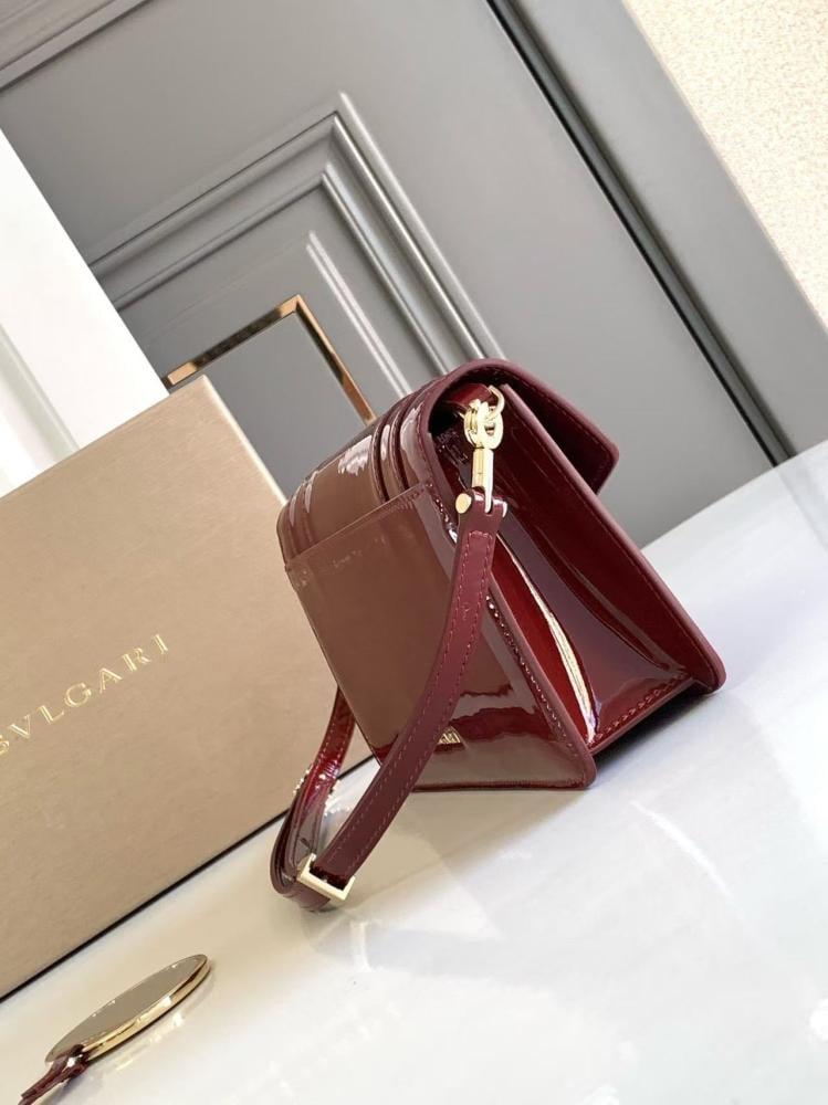 شنطة بولغاري Serpenti Forever مقاس 22cm