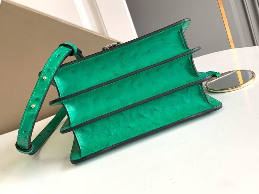 شنطة بولغاري Serpenti Forever مقاس 18.5