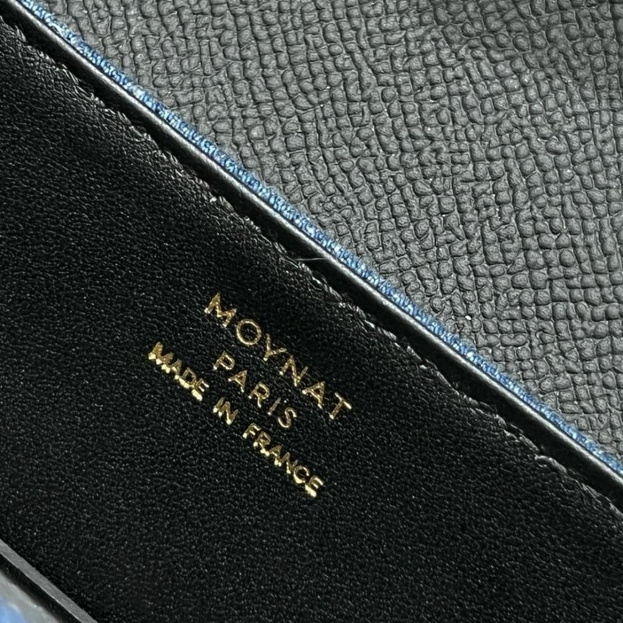 موينات Gabrielle Clutch مقاس 28cm