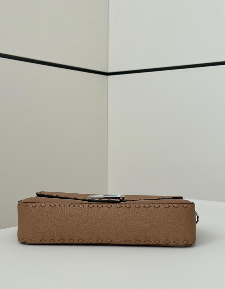 فندي bagutte 27CM