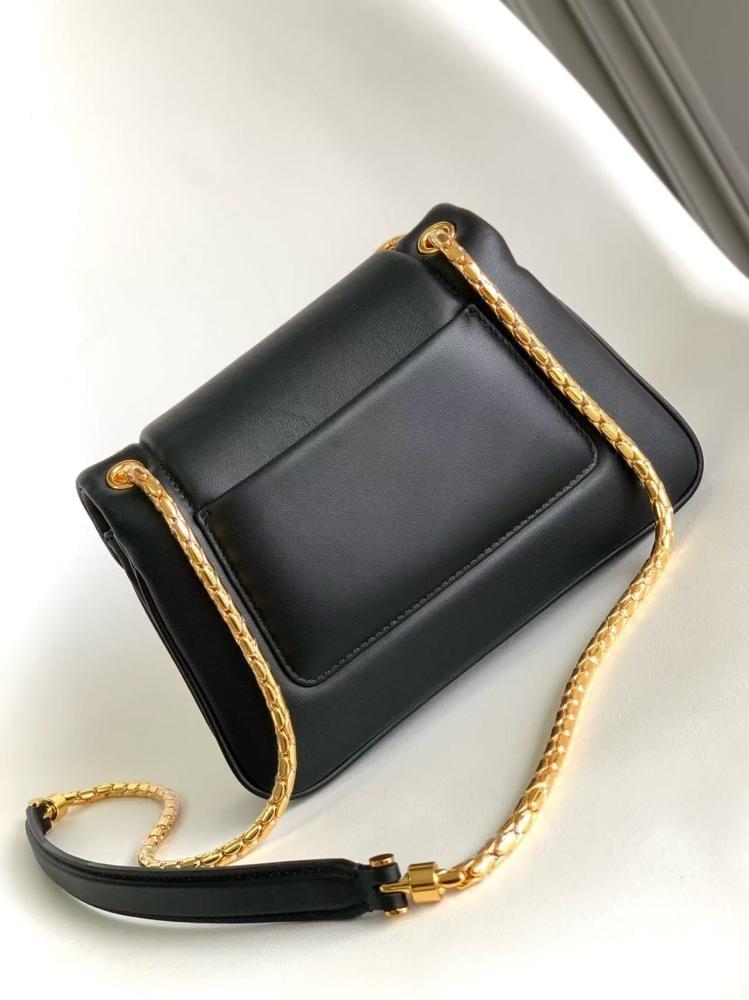 شنطة بولغاري Serpenti Forever مقاس 22.5cm