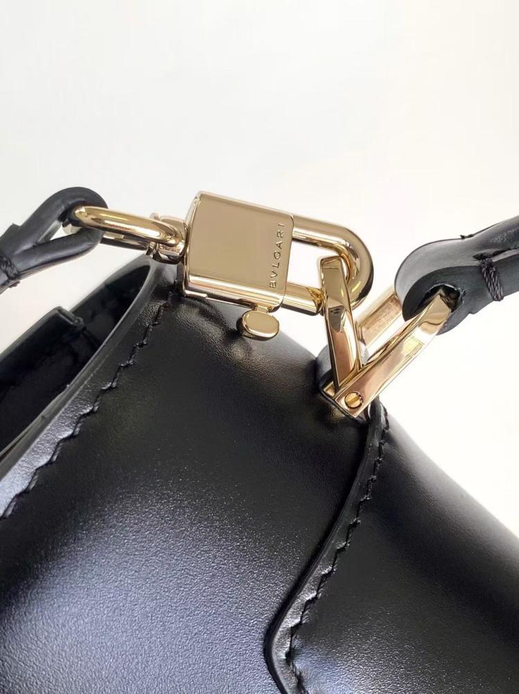 شنطة بولغاري Serpenti Forever مقاس 20.5cm