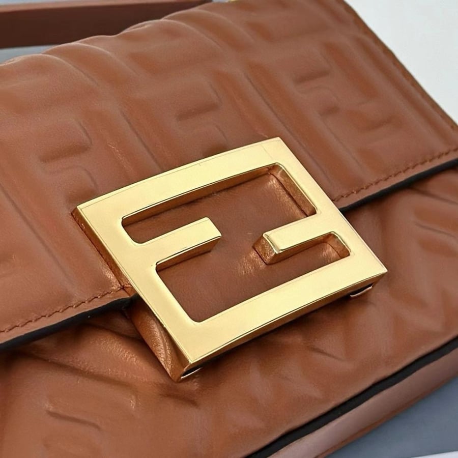فندي فون باقيت 19 CM