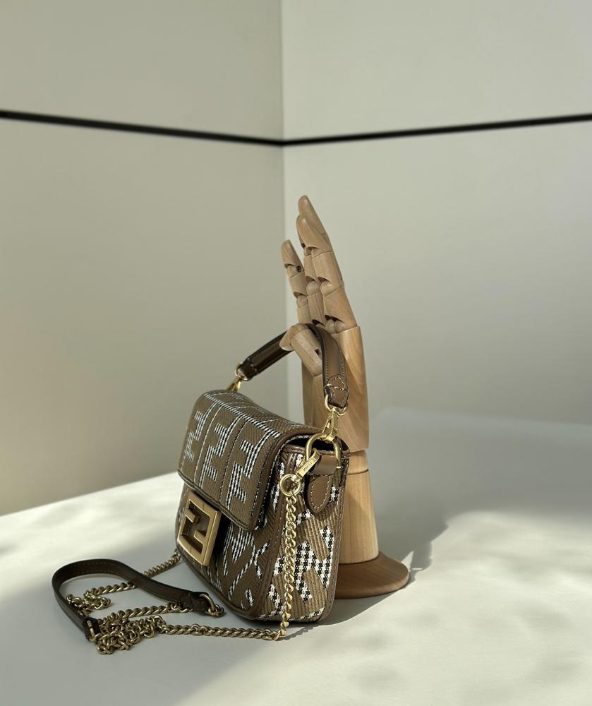 mini bagutte