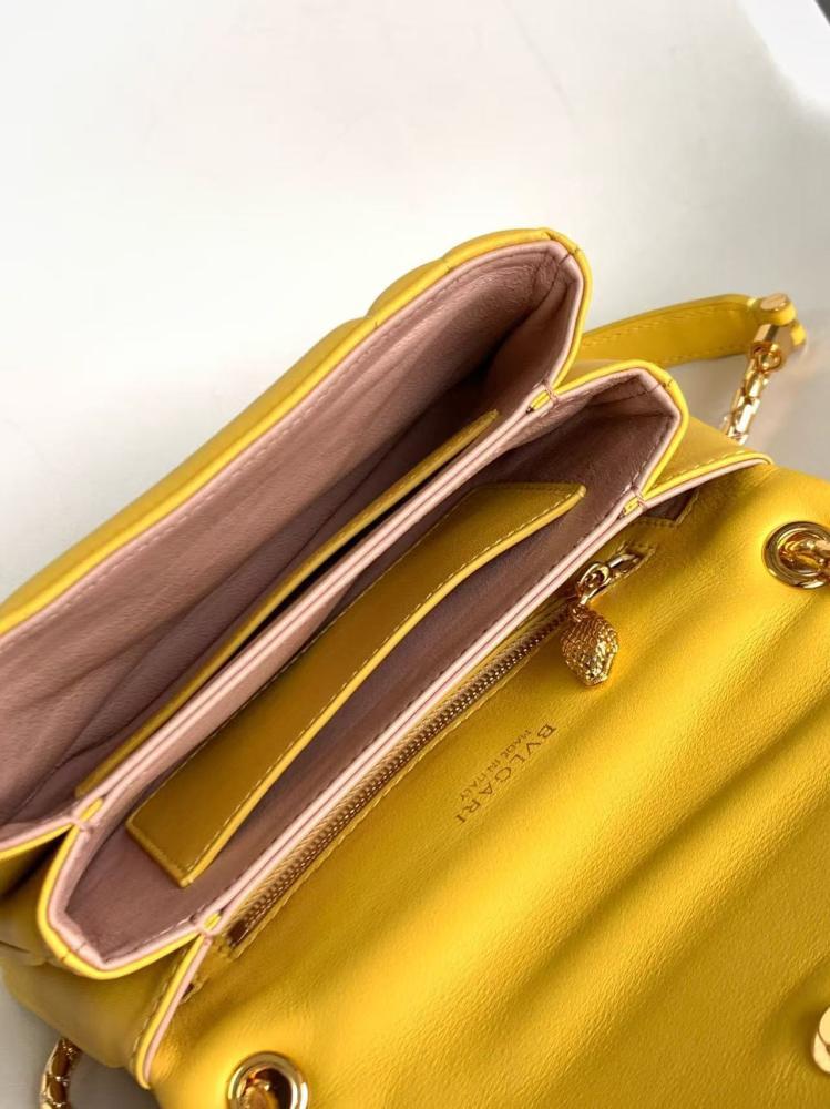 شنطة بولغاري Serpenti Forever مقاس 22.5cm