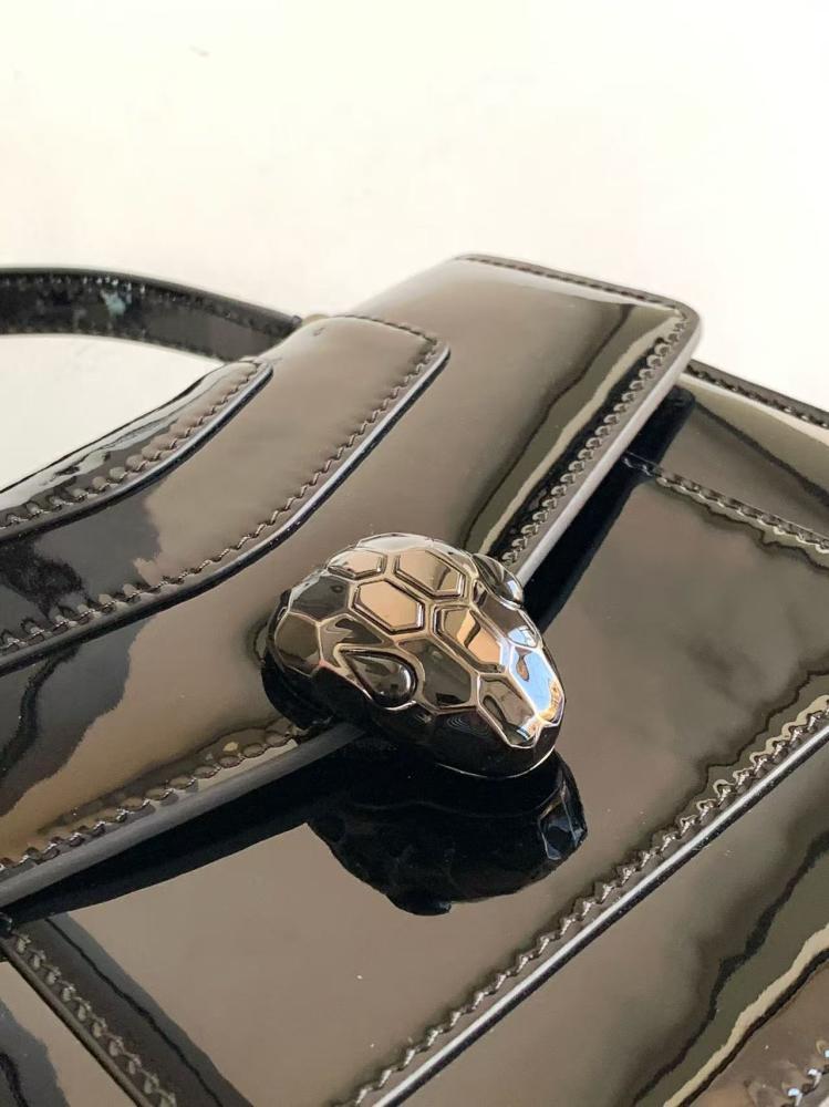 شنطة بولغاري Serpenti Forever مقاس 18cm