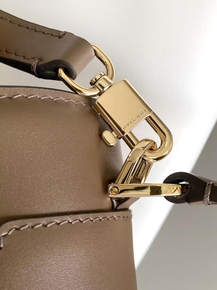 شنطة بولغاري Serpenti Forever مقاس 20.5cm