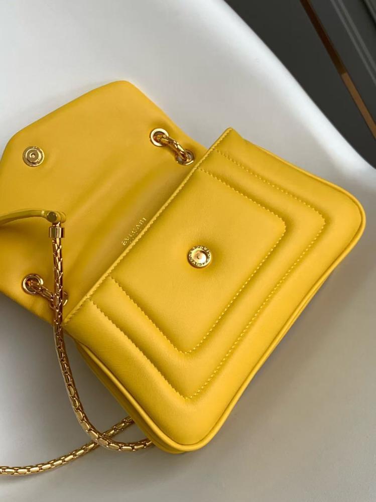 شنطة بولغاري Serpenti Forever مقاس 22.5cm