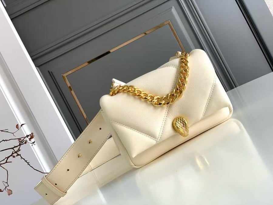 شنطة بولغاري Serpenti Cobochon مقاس 18cm