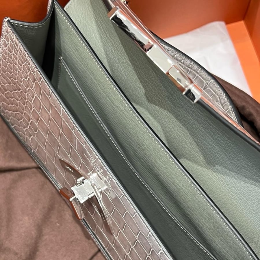 موينات Gabrielle Clutch مقاس 26cm