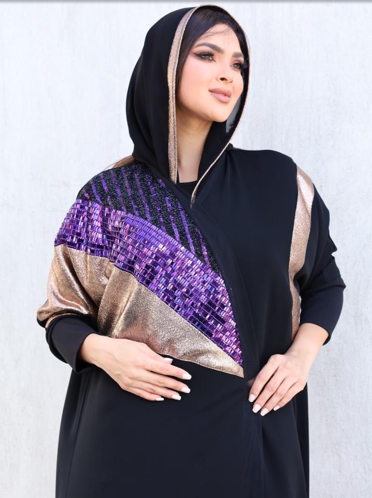 عباية كريب اسود مع لمعة موف او بنفسجي