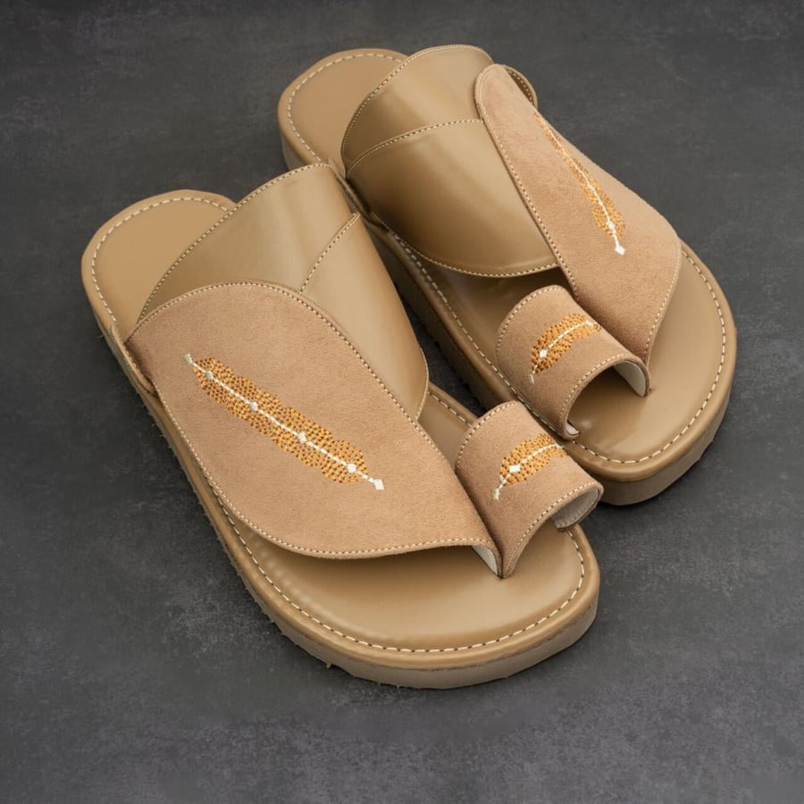 حذاء شرقى 357